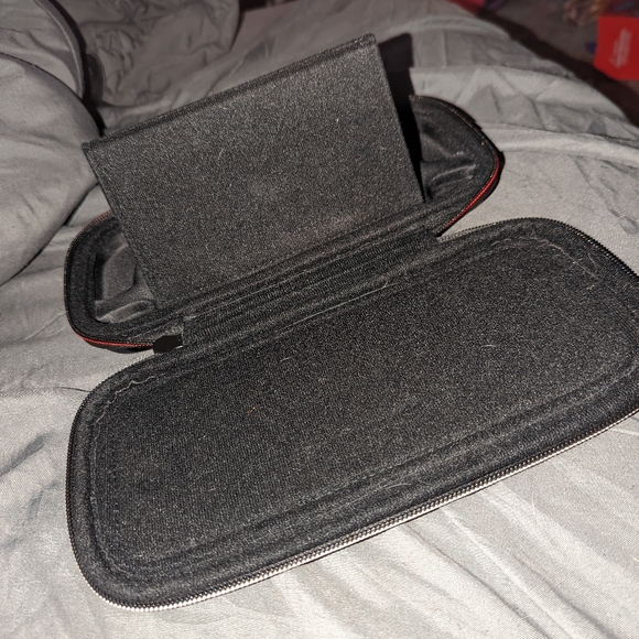 Nintendo switch case - Picture 2 of 4